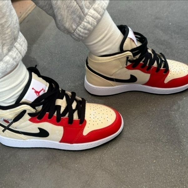 Jordan 1 Retro Lace - Nike Air Jordan 1 Mid DV7012-100
